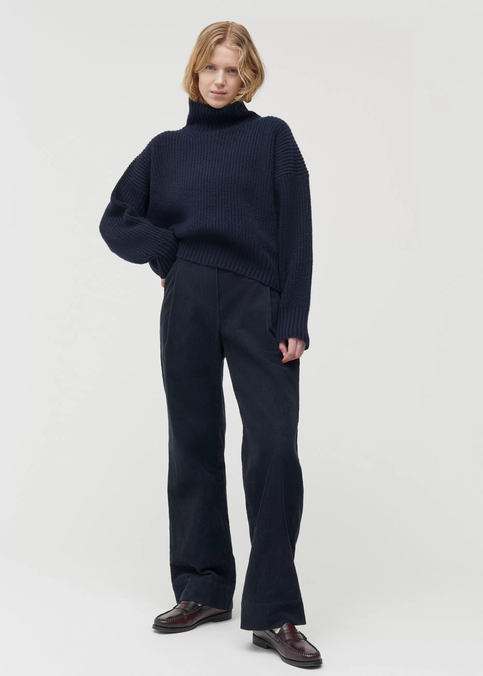 Aiayu Strik^Hera wool sweater BlackBlue